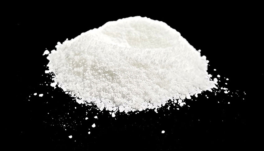 Micronized wax powder and dispersion